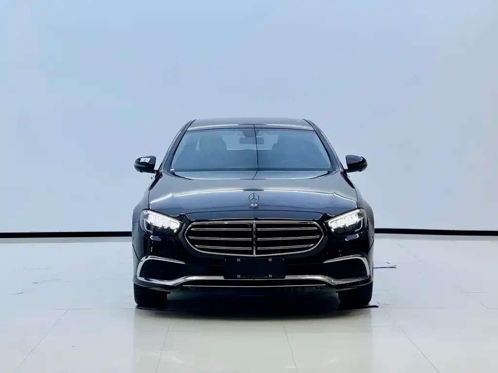 Mercedes-Benz E-Class — фото 3
