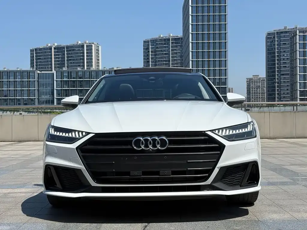 Audi A7 — фото 1