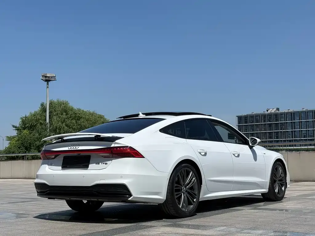 Audi A7 — фото 2