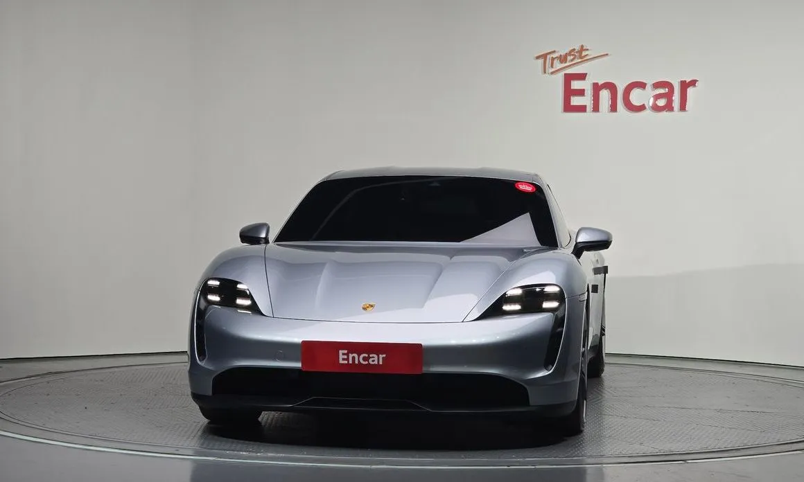 Porsche Taycan 2022 из KR, фото 2