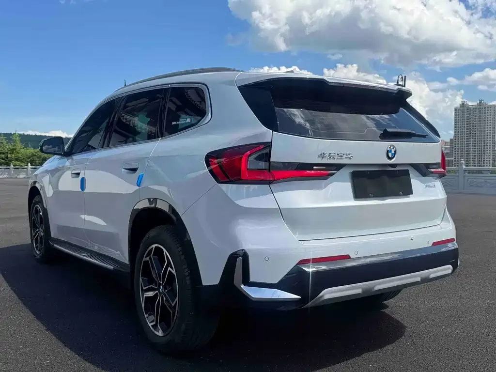 BMW X1 — фото 8