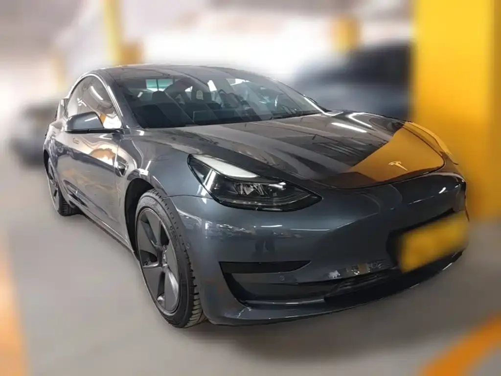 Tesla Model 3 — фото 10