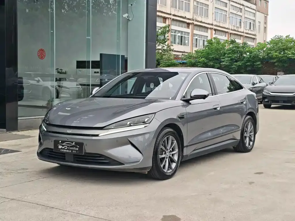 BYD Qin L — фото 1