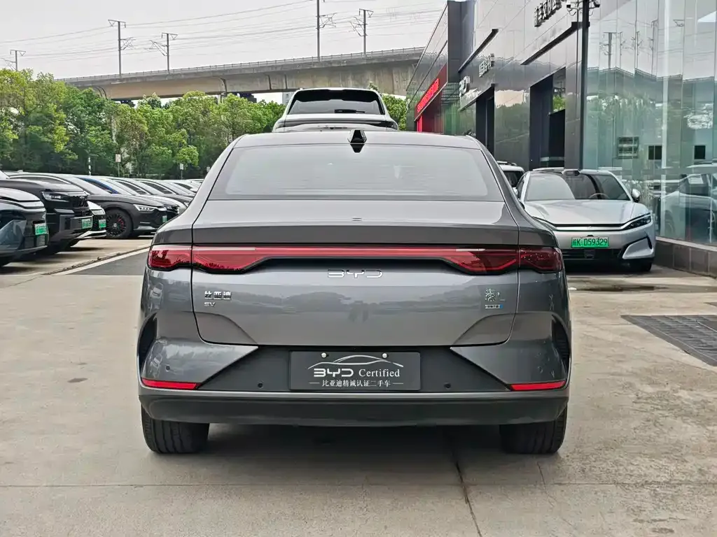 BYD Qin L — фото 10