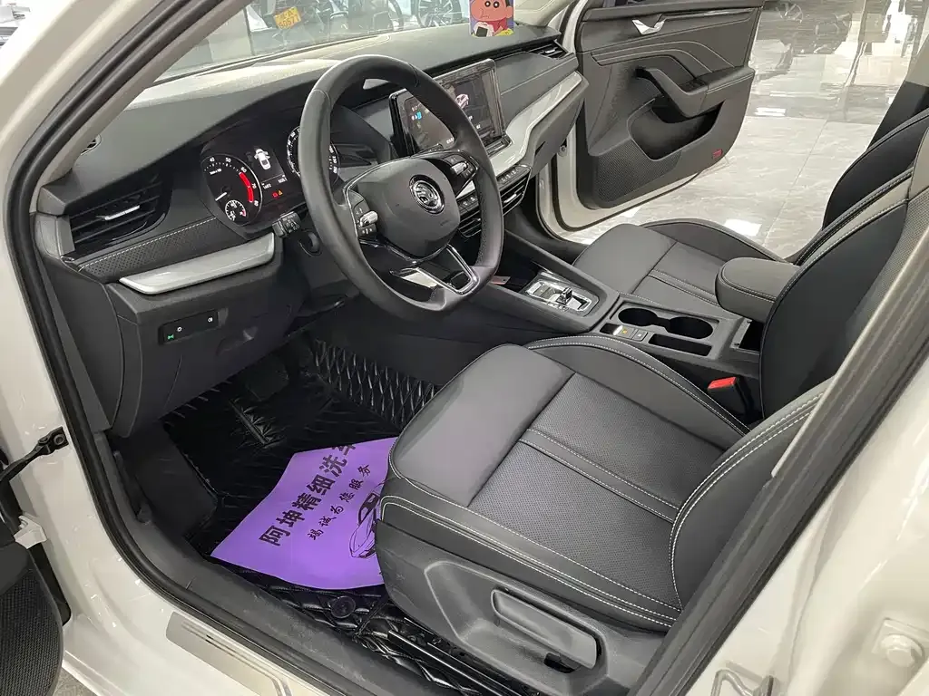Skoda Octavia — фото 7