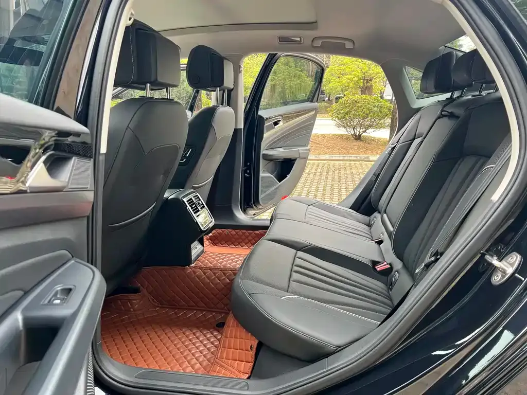 Volkswagen Passat — фото 4