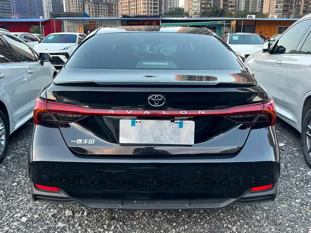 Toyota Avalon — фото 9