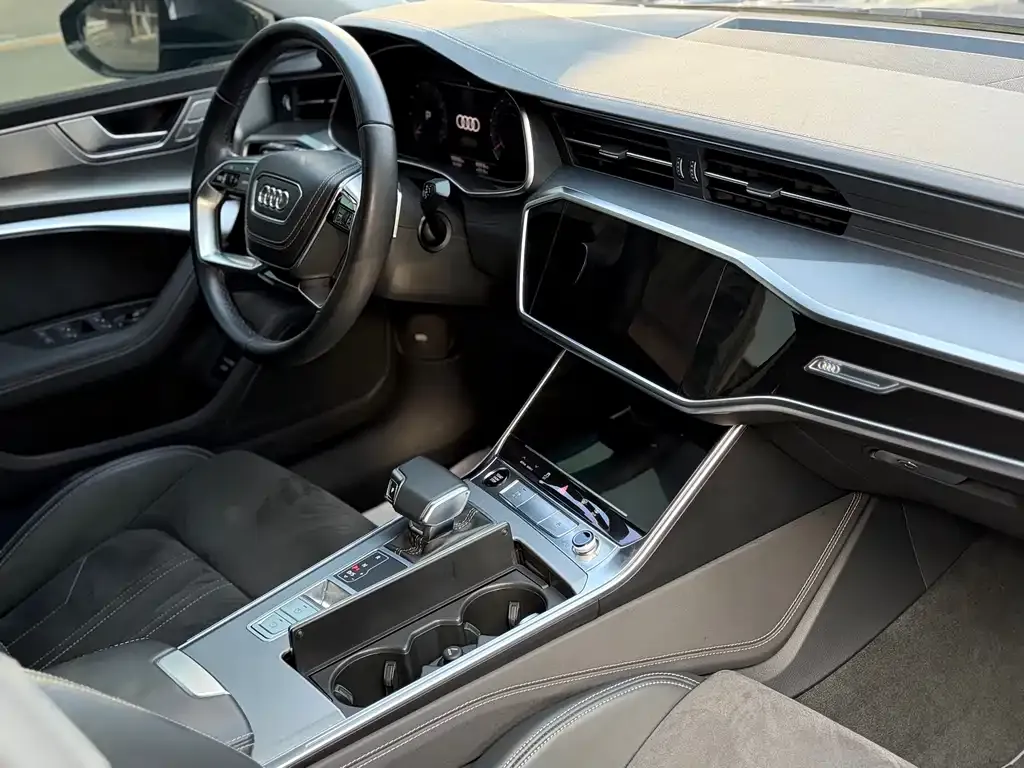 Audi A7L — фото 3