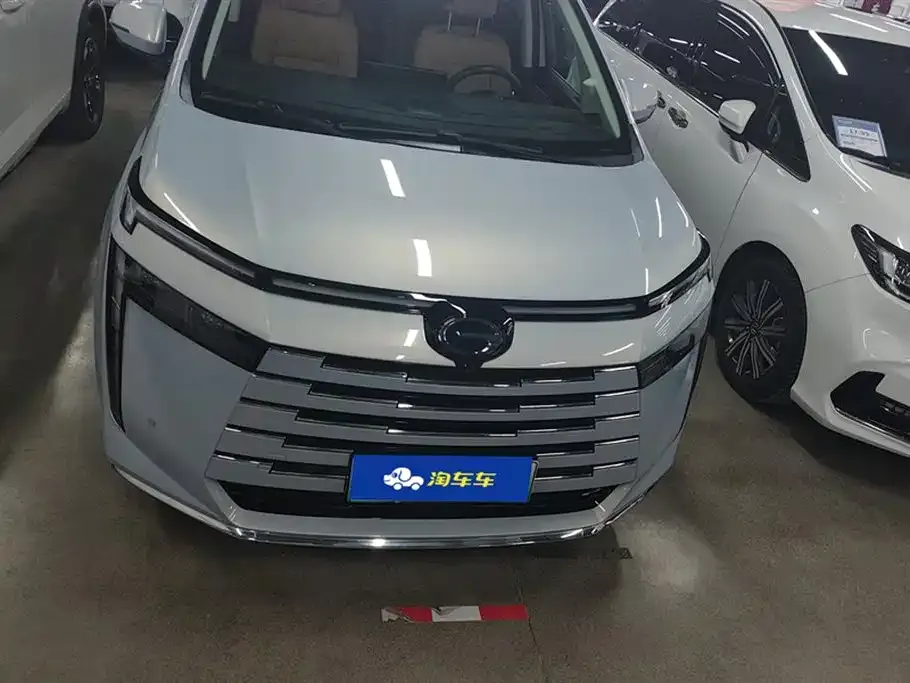GAC Motor 传祺E8 PHEV — фото 2