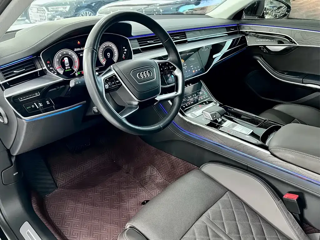 Audi A8 — фото 4