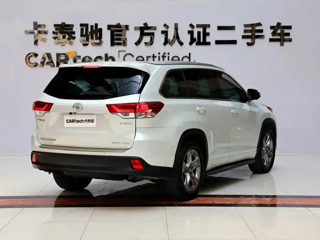 Toyota Highlander — фото 5