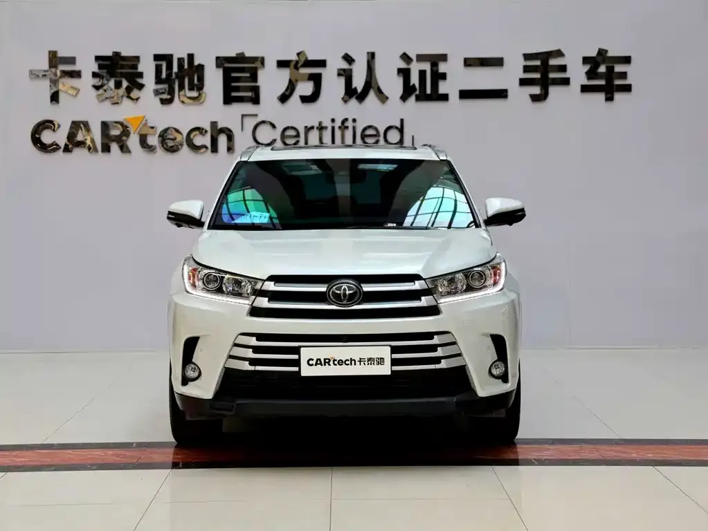 Toyota Highlander — фото 8
