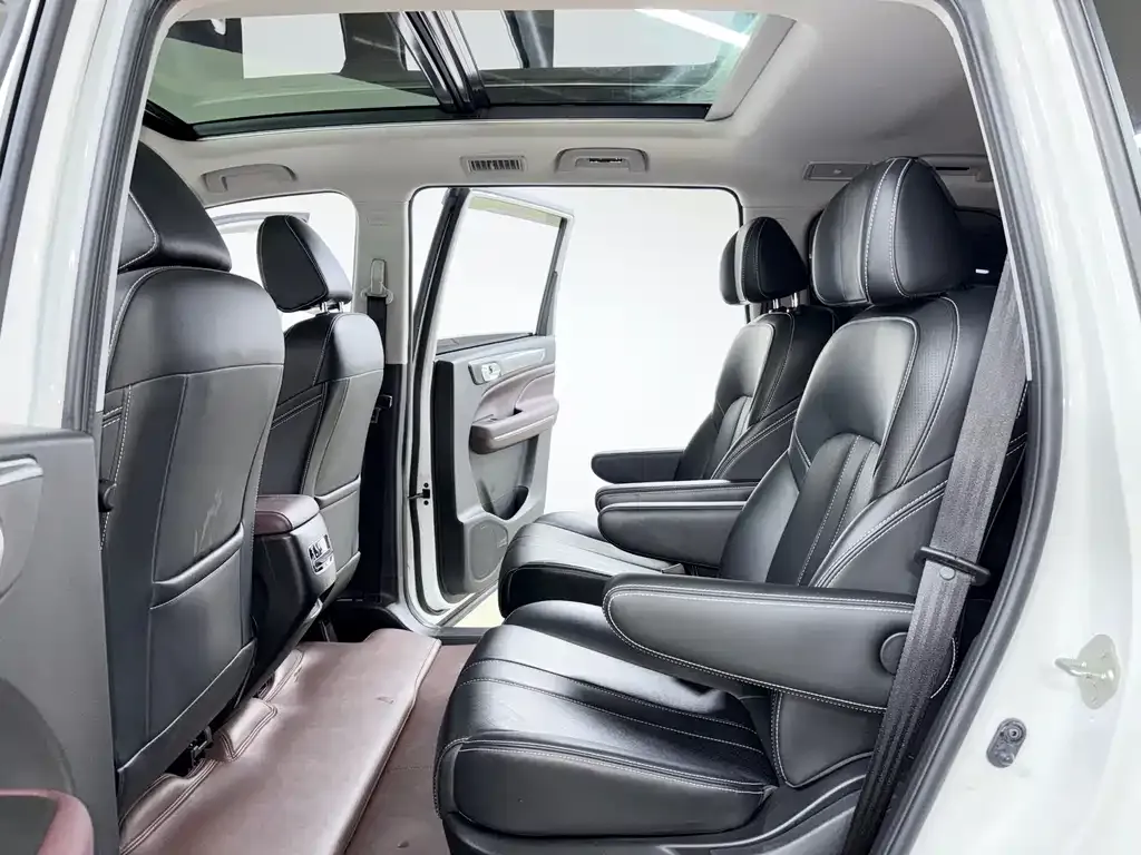 GAC Motor Trumpchi M6 — фото 7