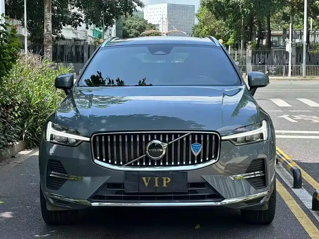 Volvo XC60 — фото 6