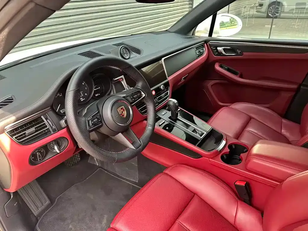 Porsche Macan — фото 8