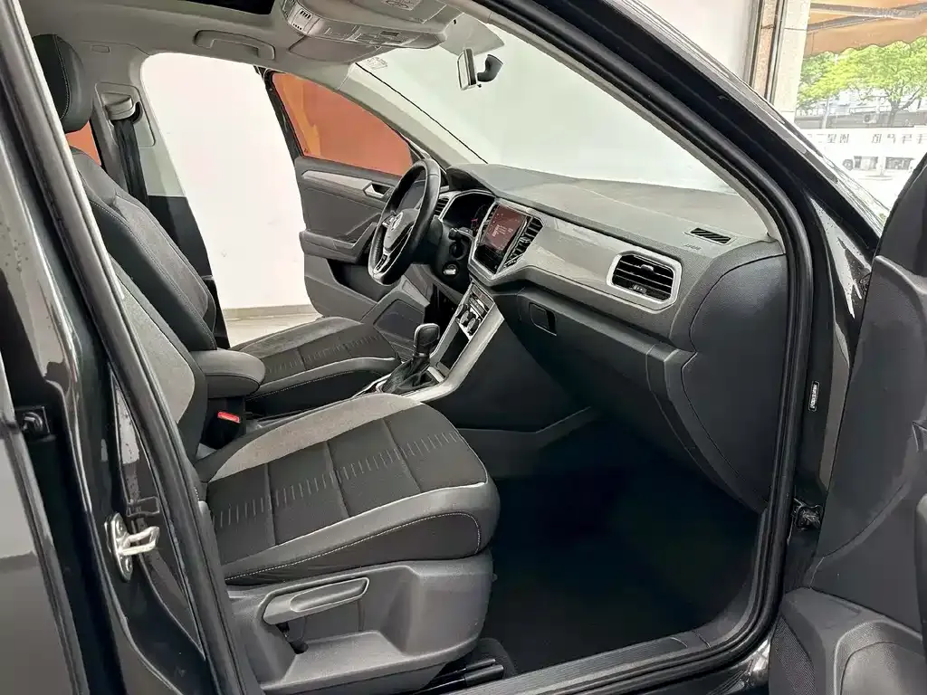 Volkswagen T-Roc 2021 из CN, фото 6