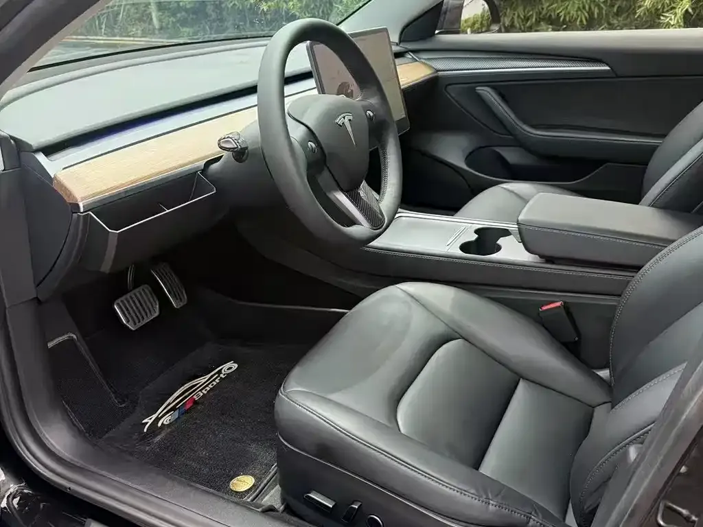 Tesla Model 3 — фото 2