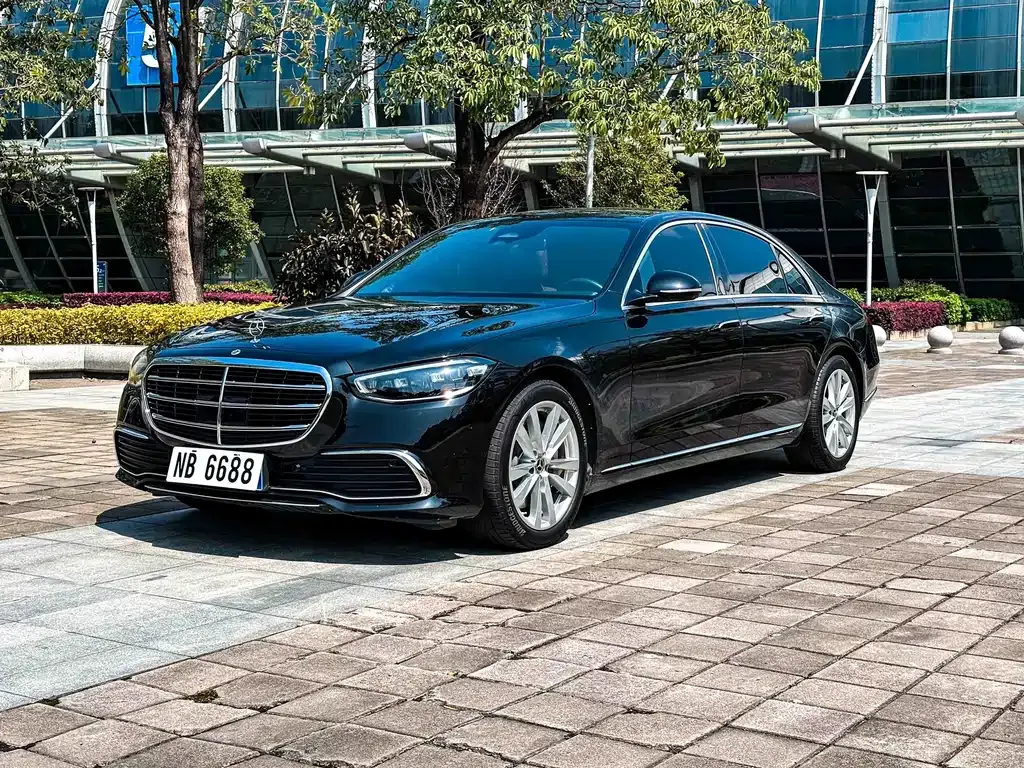Mercedes-Benz S-Class — фото 1