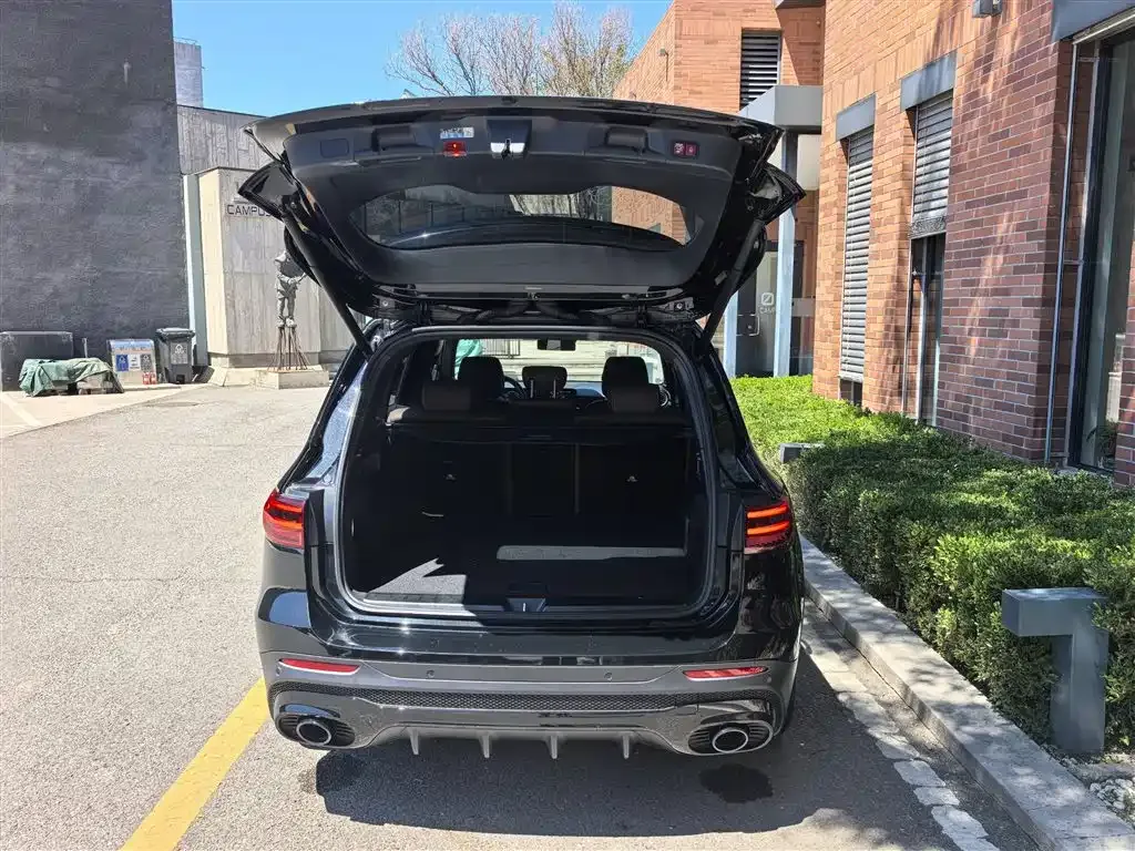 Mercedes-Benz GLB AMG — фото 8