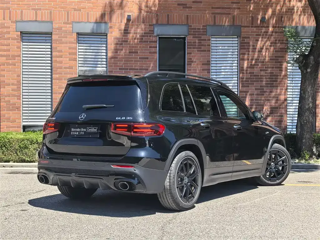 Mercedes-Benz GLB AMG — фото 9