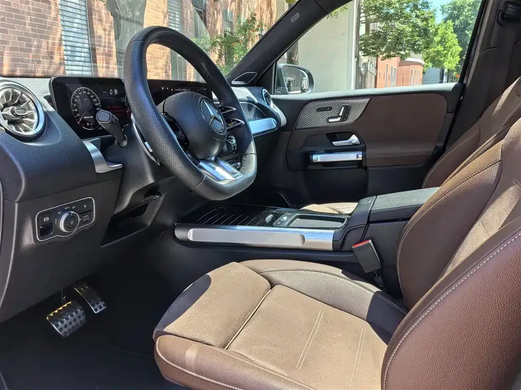 Mercedes-Benz GLB AMG — фото 2