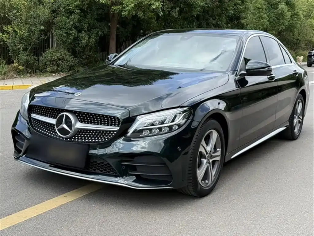 Mercedes-Benz C-Class — фото 1