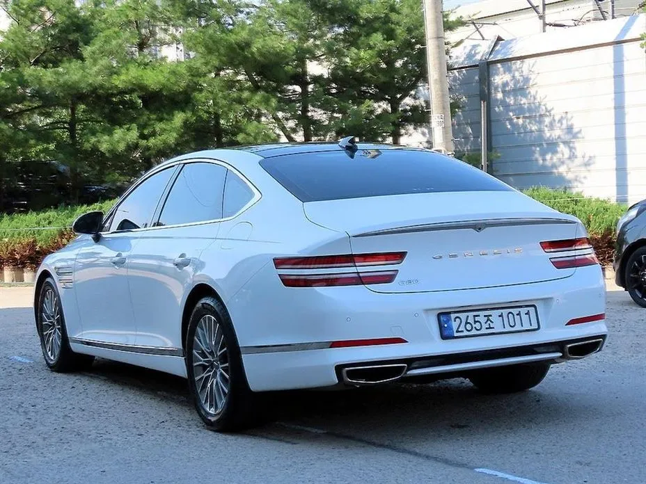 Genesis G80 — фото 9