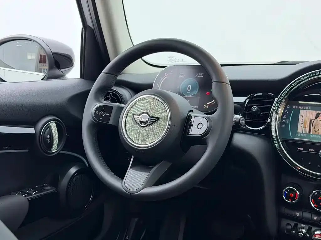 MINI Cooper (3-door) — фото 10