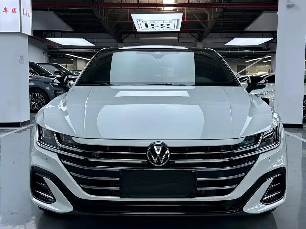 Volkswagen CC 2023 из CN, фото 5