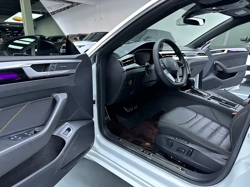Volkswagen CC 2023 из CN, фото 6