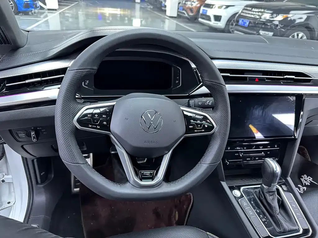 Volkswagen CC 2023 из CN, фото 10