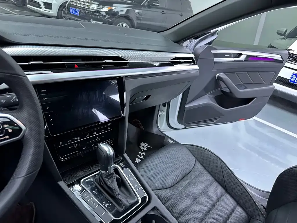 Volkswagen CC 2023 из CN, фото 8
