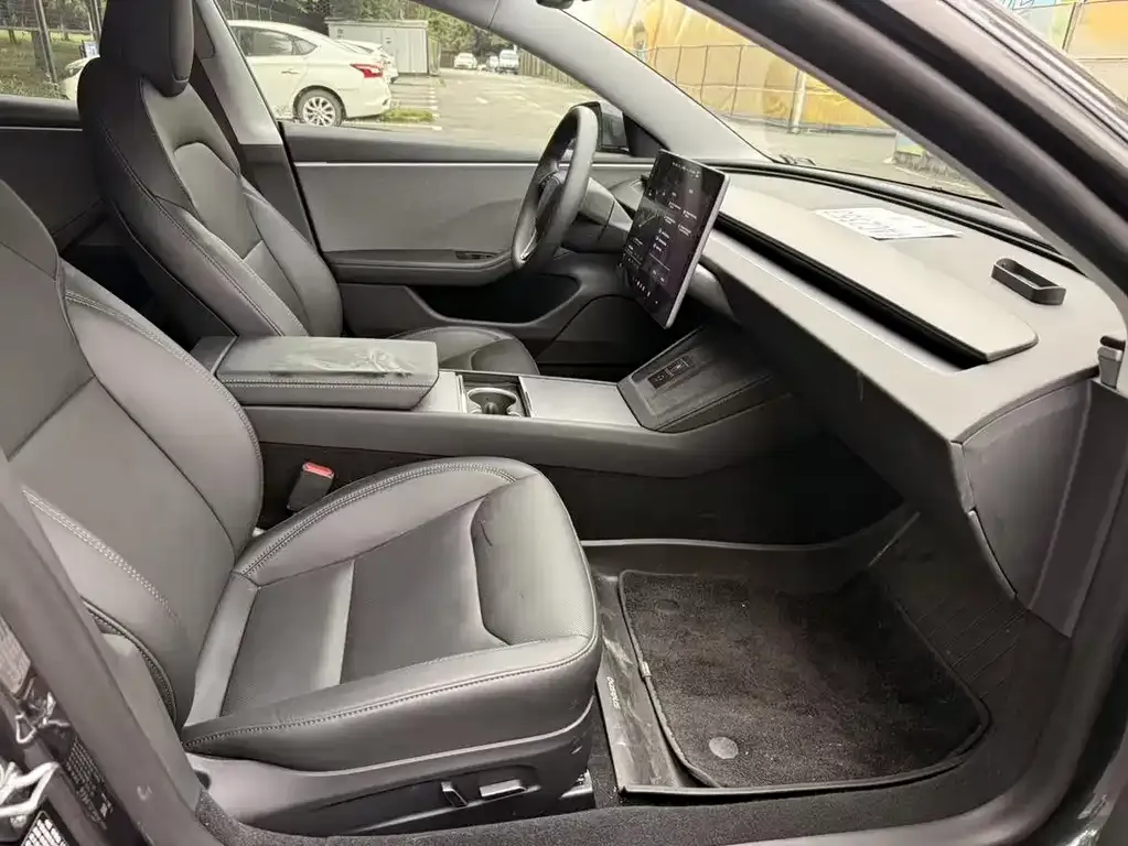 Tesla Model 3 — фото 6