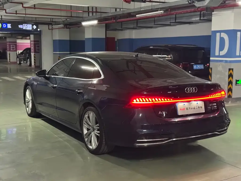 Audi A7L — фото 10