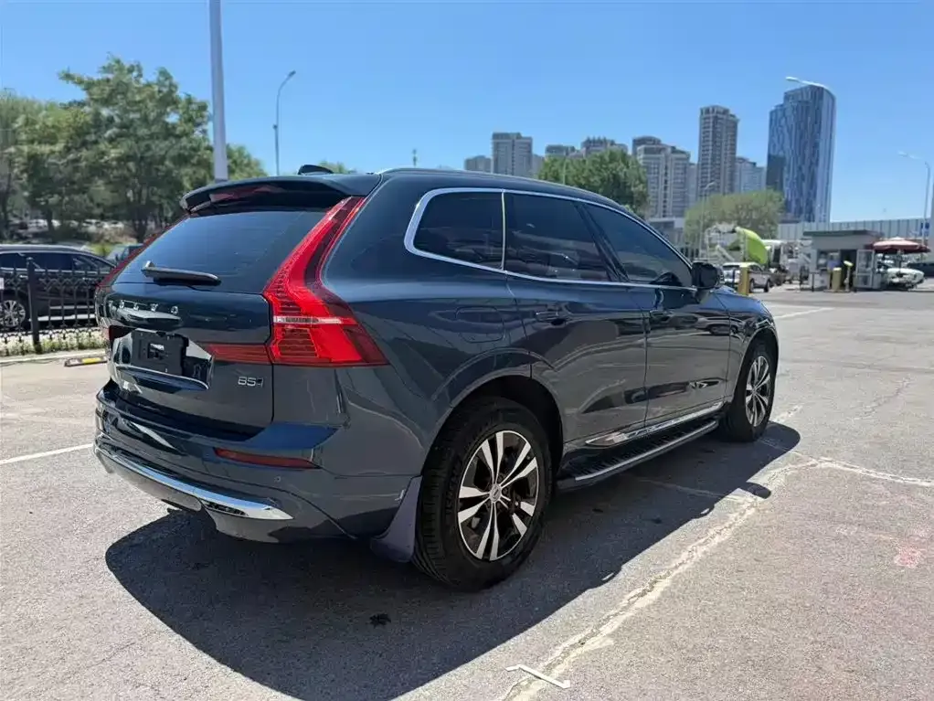 Volvo XC60 — фото 7
