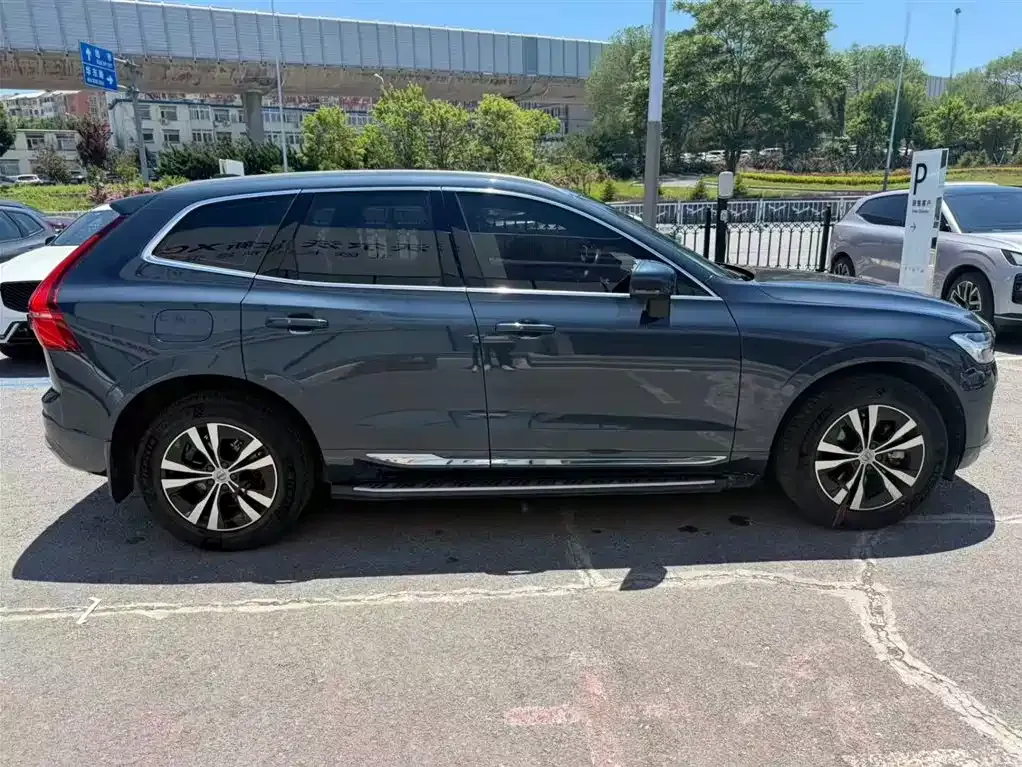 Volvo XC60 — фото 9