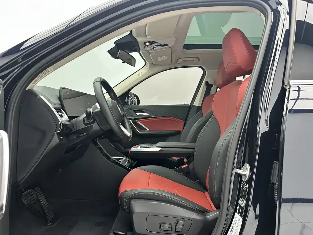 BMW X1 — фото 10