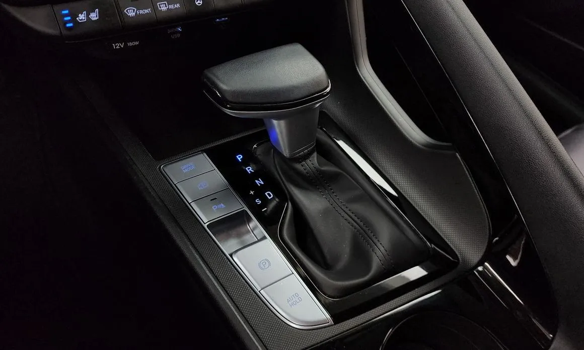 Hyundai AVANTE — фото 4