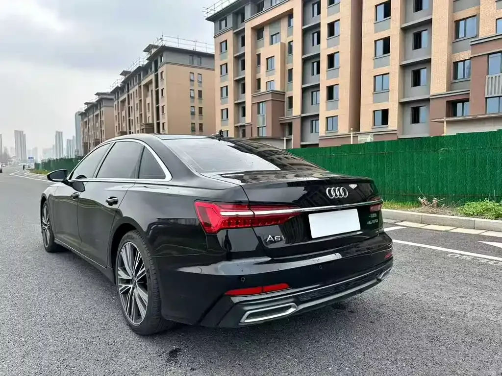 Audi A6L — фото 6