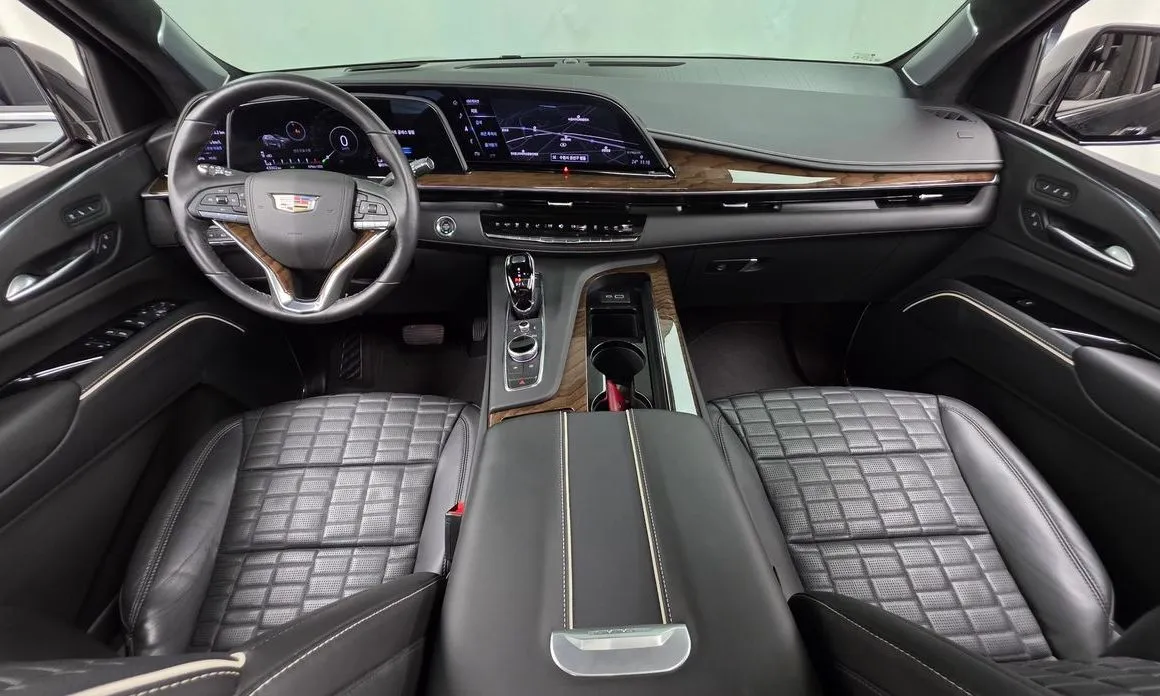 Cadillac Escalade 2023 из KR, фото 8