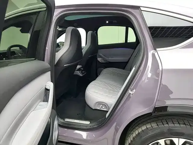 NIO EC6 — фото 10