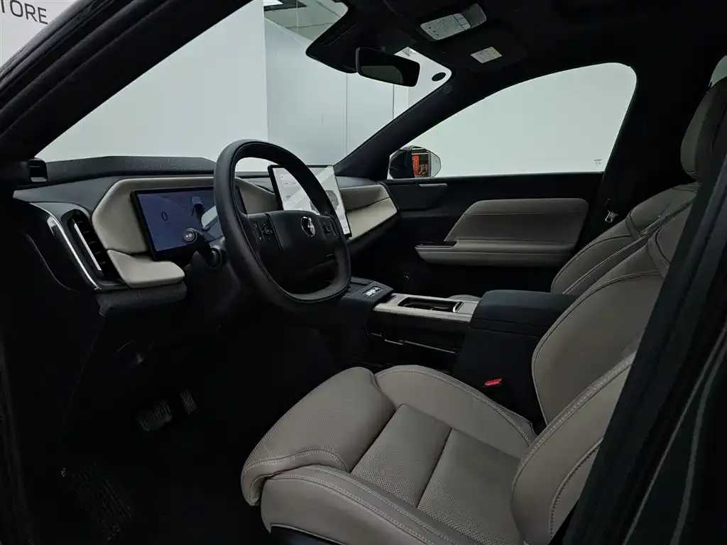 Volvo XC70 Plug-in Hybrid 2025 из CN, фото 6