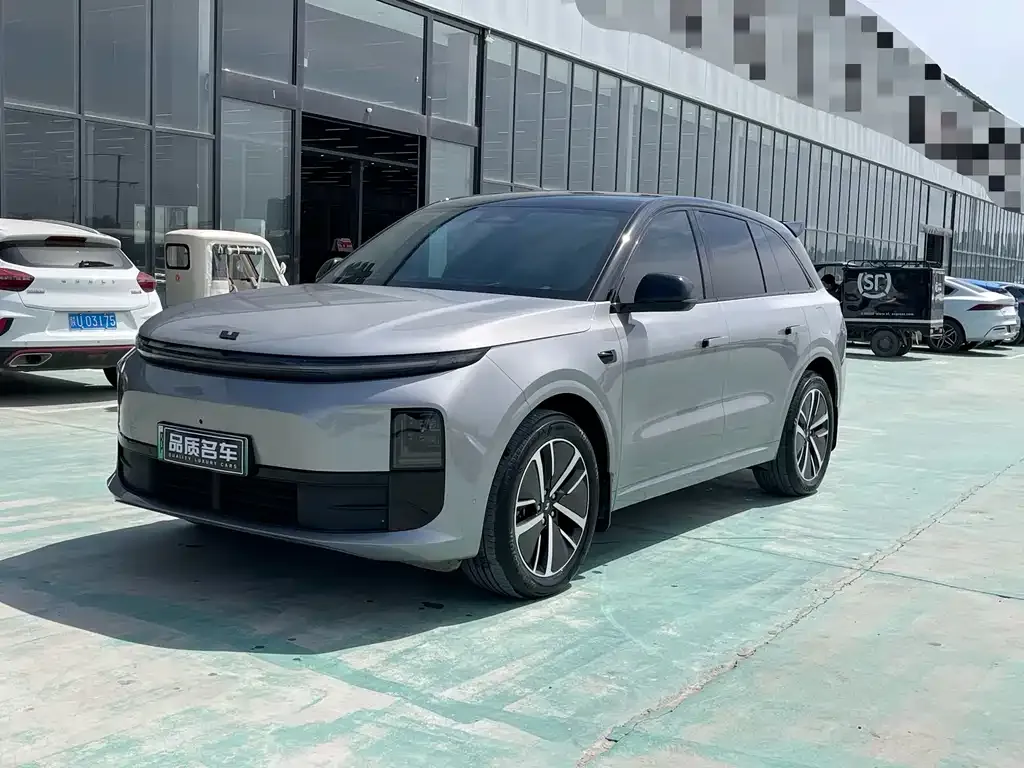 Li Auto L6