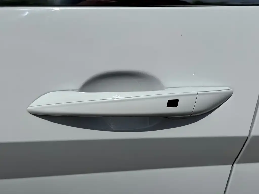 Hyundai Elantra — фото 2