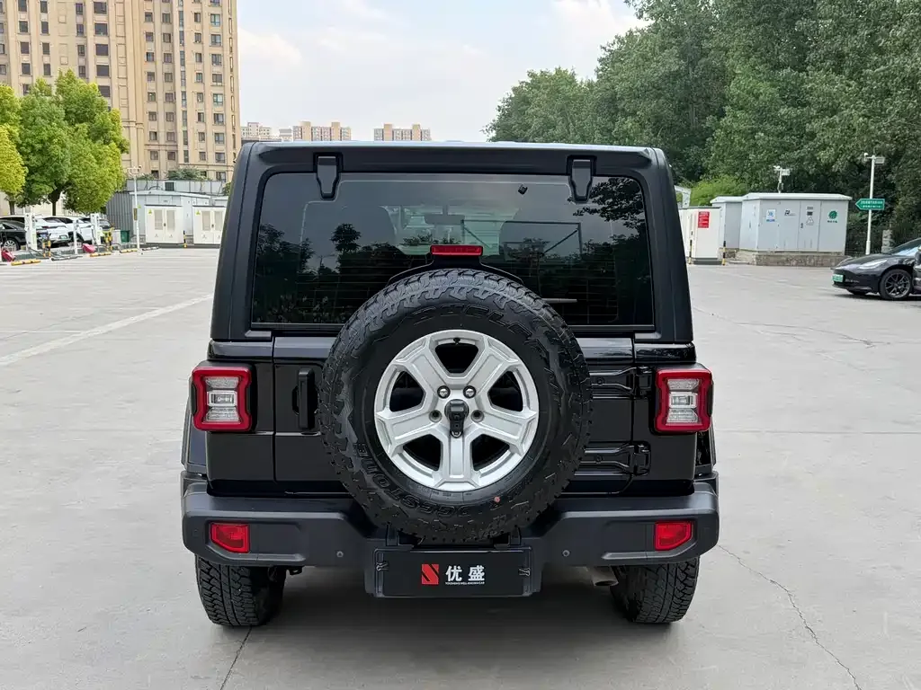 Jeep Wrangler 2021 из CN, фото 2