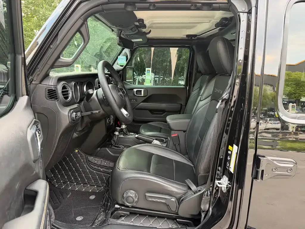 Jeep Wrangler 2021 из CN, фото 10