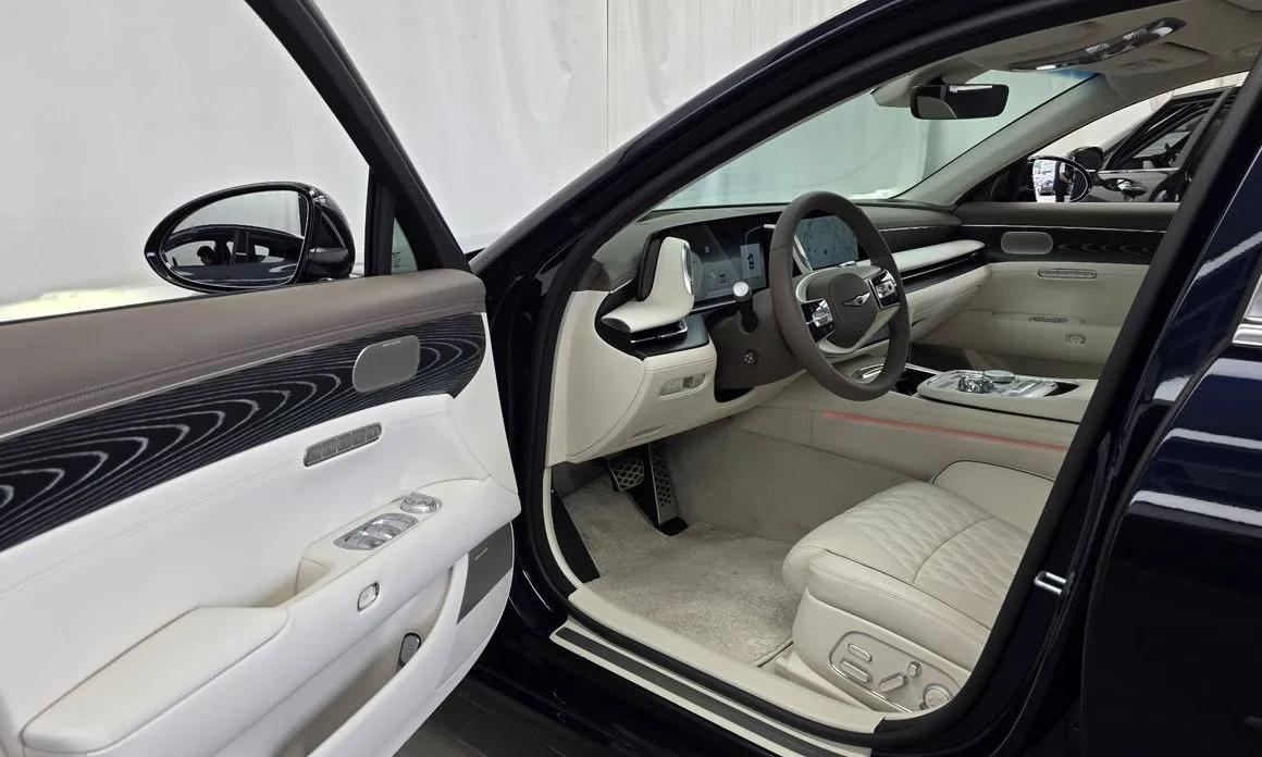 Genesis G90 2023 из KR, фото 10