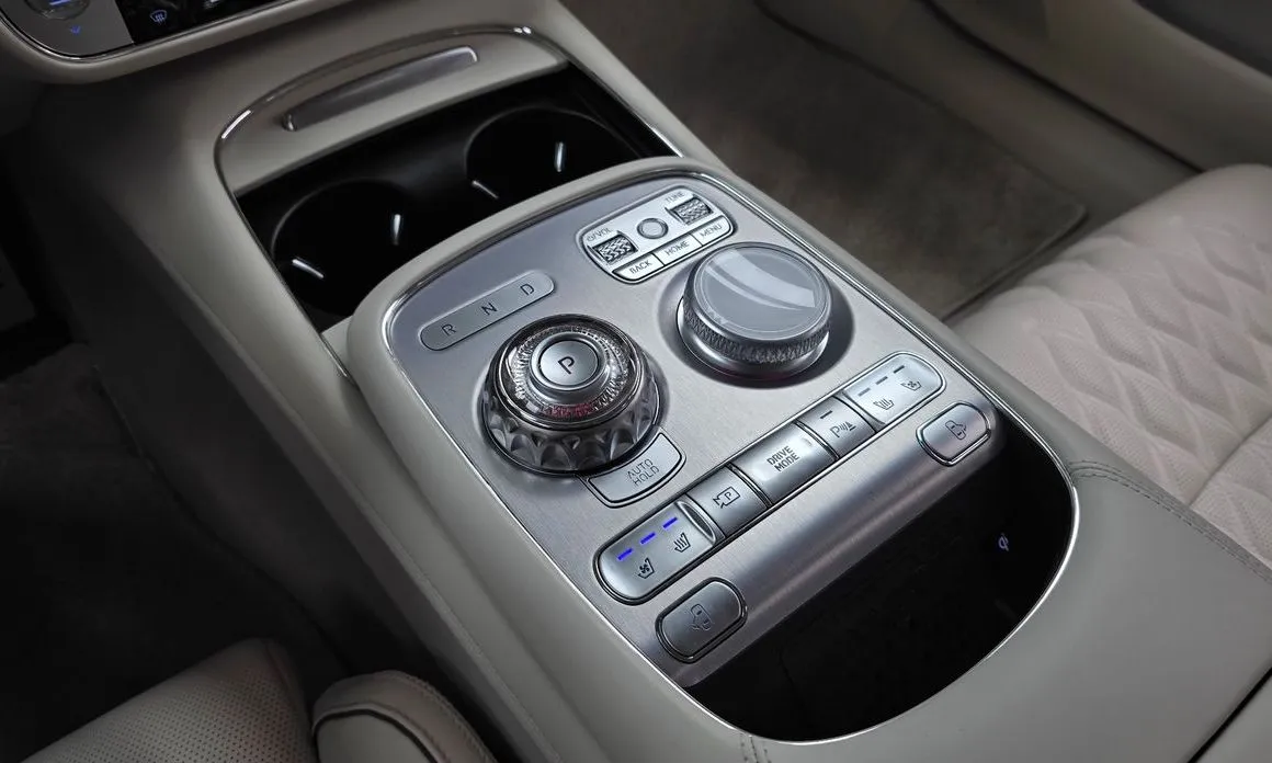 Genesis G90 2023 из KR, фото 2