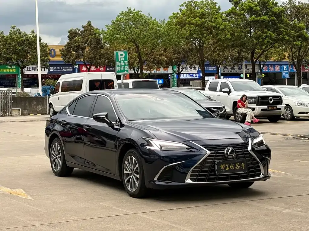 Lexus ES — фото 6