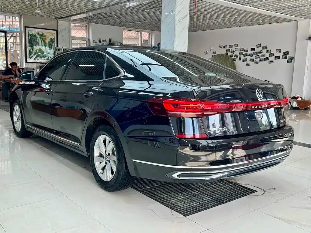 Volkswagen Passat — фото 9
